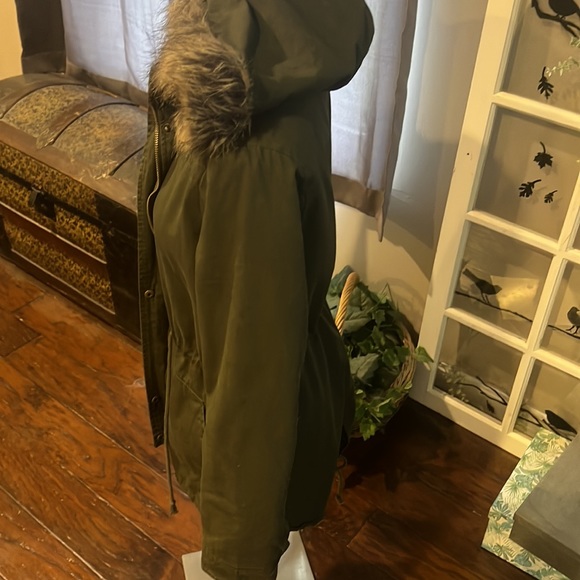 Forever 21 coat - Picture 4 of 10
